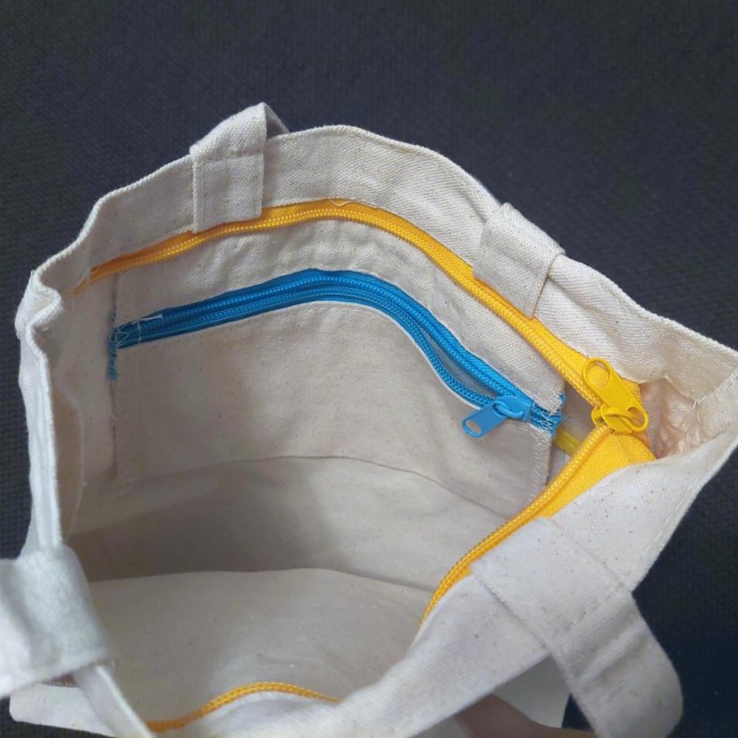 TADA tote bag with zipper
